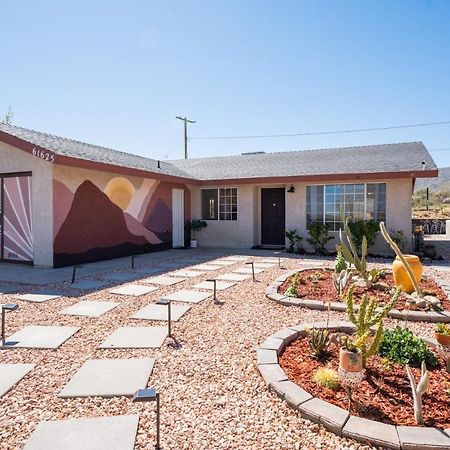 Hot Tub, Games, King Bed, Fire Pit, Bbq Grill, Minutes From National Park And Views Villa Joshua Tree Eksteriør billede