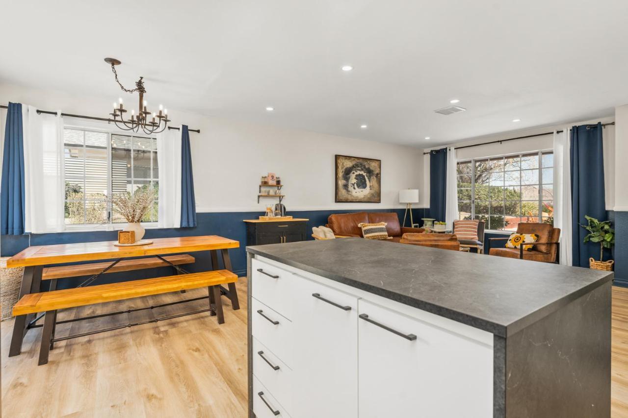 Hot Tub, Games, King Bed, Fire Pit, Bbq Grill, Minutes From National Park And Views Villa Joshua Tree Eksteriør billede