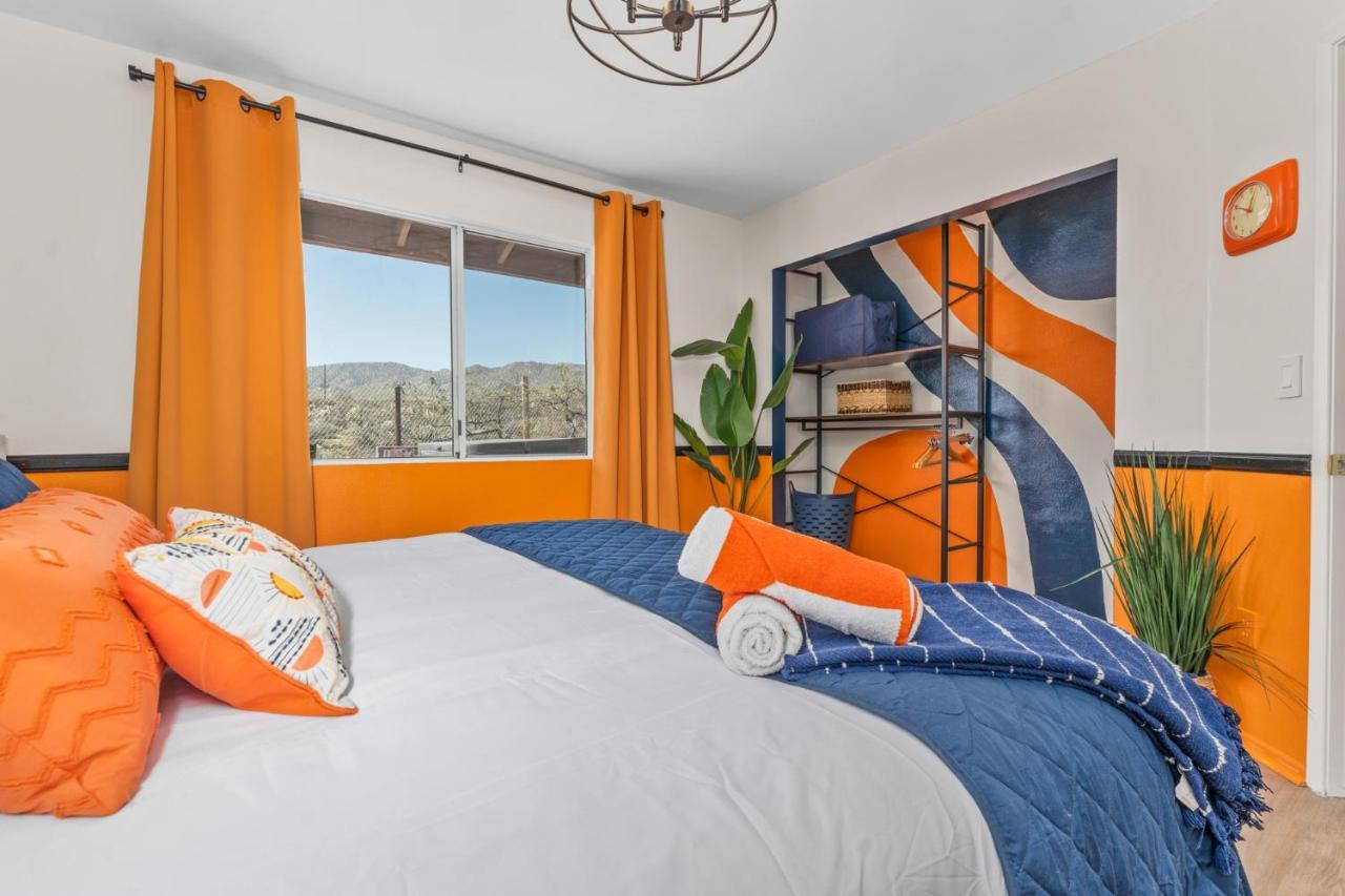 Hot Tub, Games, King Bed, Fire Pit, Bbq Grill, Minutes From National Park And Views Villa Joshua Tree Eksteriør billede